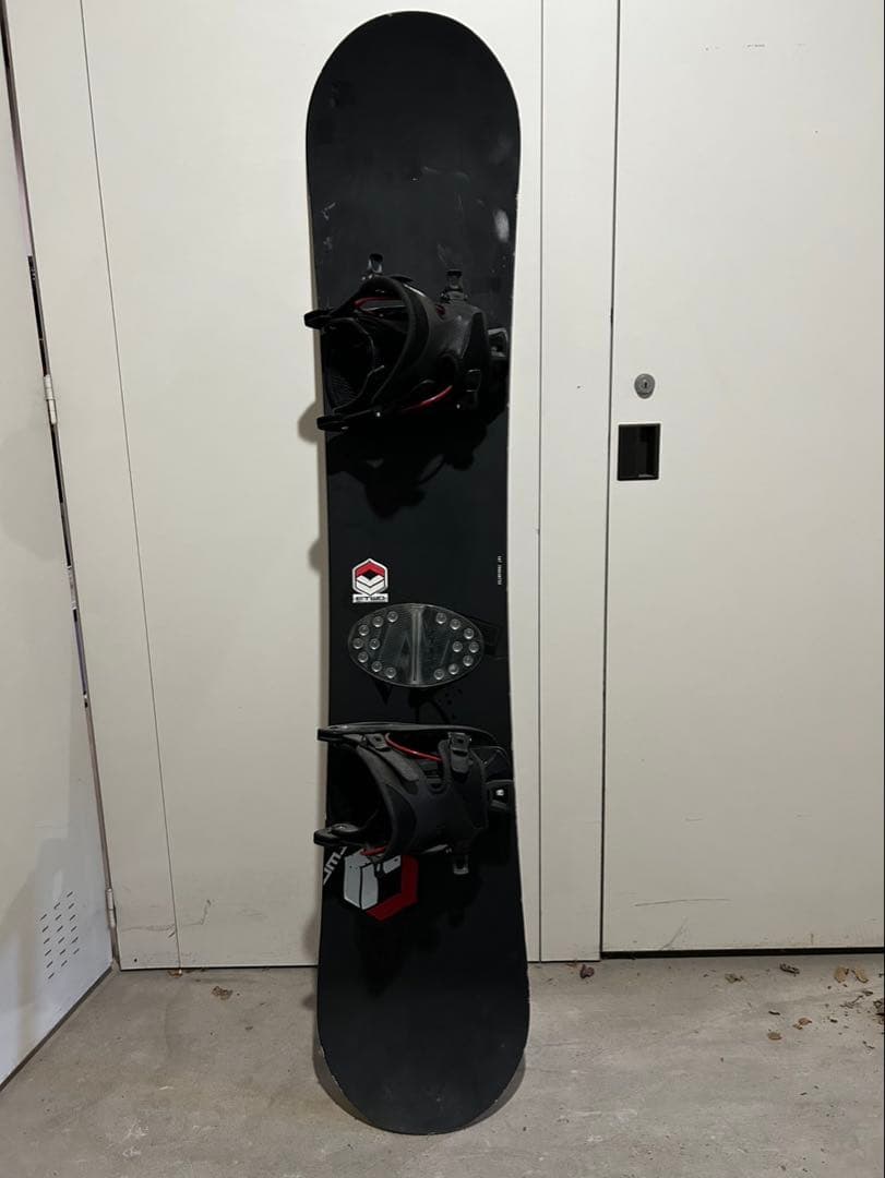 FTWOスノーボード147cm FLOWバインディング付き