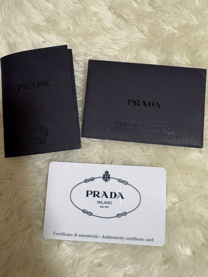 美品プラダバッグ