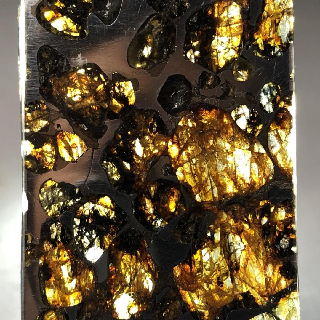 パラサイト隕石 隕石　石鉄隕石　セリコ隕石 美品　重さ約6ｇ　ケース付