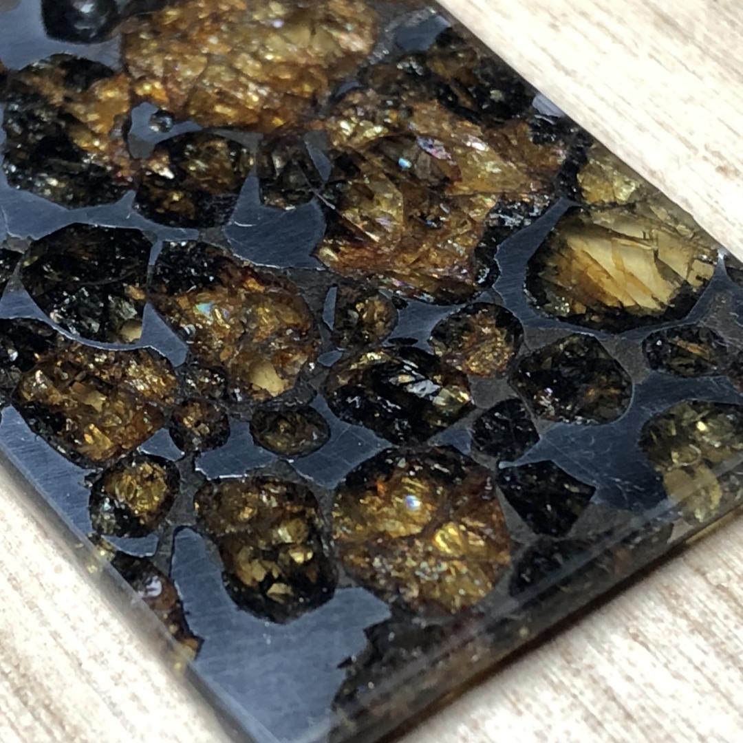 パラサイト隕石 隕石　石鉄隕石　セリコ隕石 美品　重さ約6ｇ　ケース付