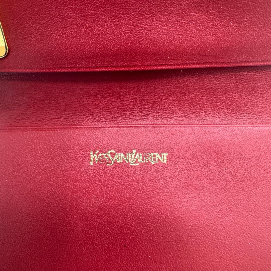 極美品 イヴ・サンローラン YSL キーケース レッド ブランドロゴ入り