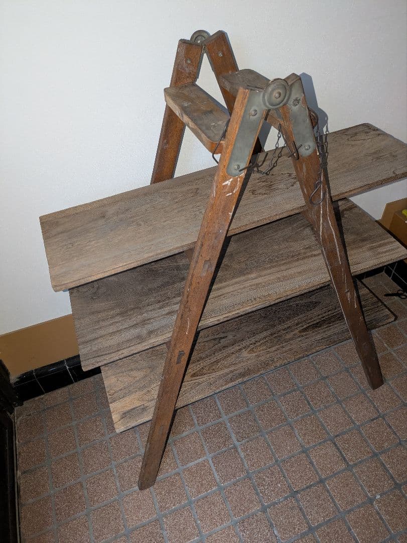 アンティーク ハンドメイド 木製棚 脚立活用