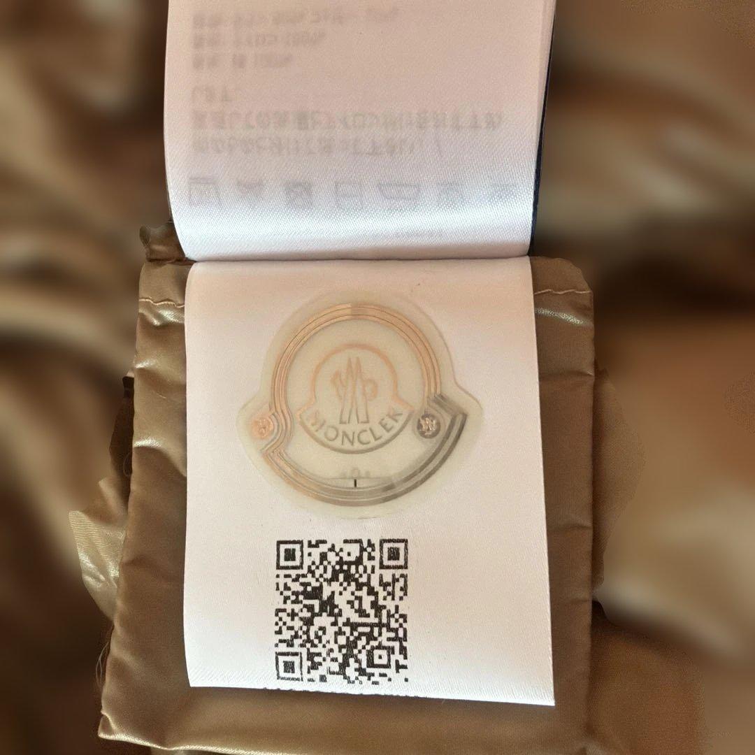 MONCLER ベージュ ダウンベスト