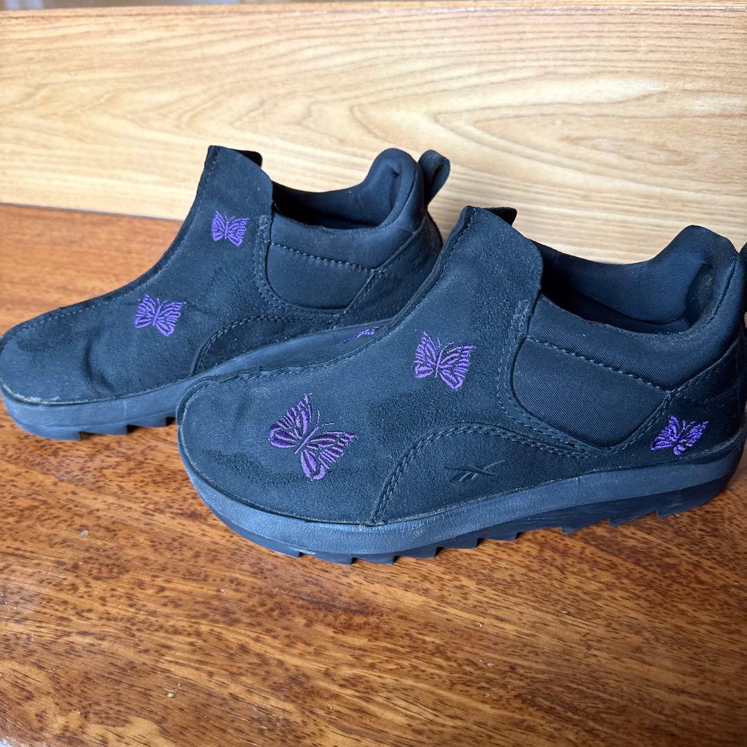 needles reebok 24㎝ 蝶刺繍 黒 スニーカー