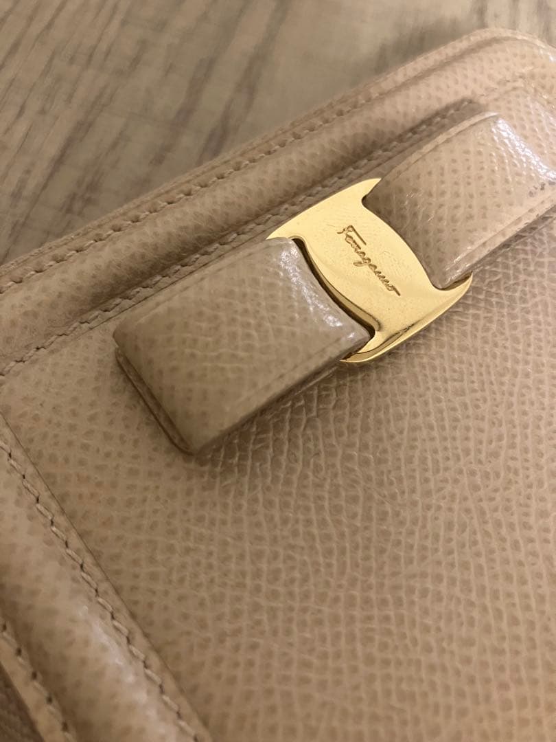 フェラガモ　財布　22-D156 マカダミア