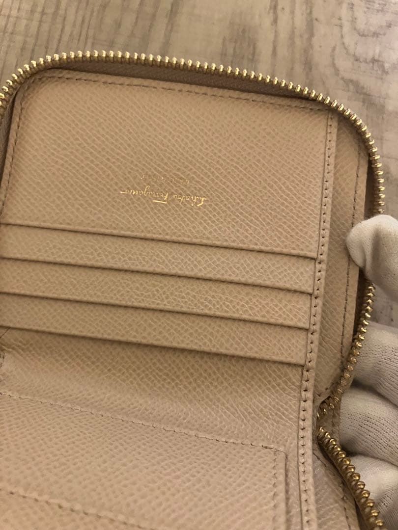 フェラガモ　財布　22-D156 マカダミア