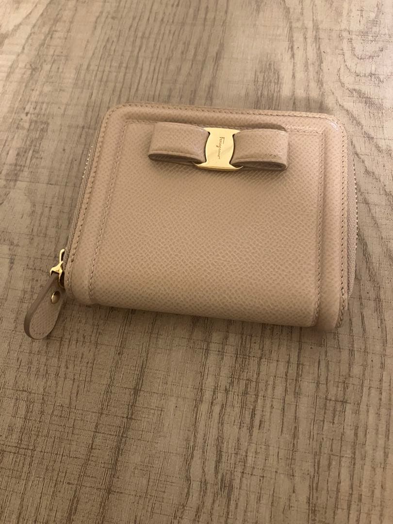 フェラガモ　財布　22-D156 マカダミア