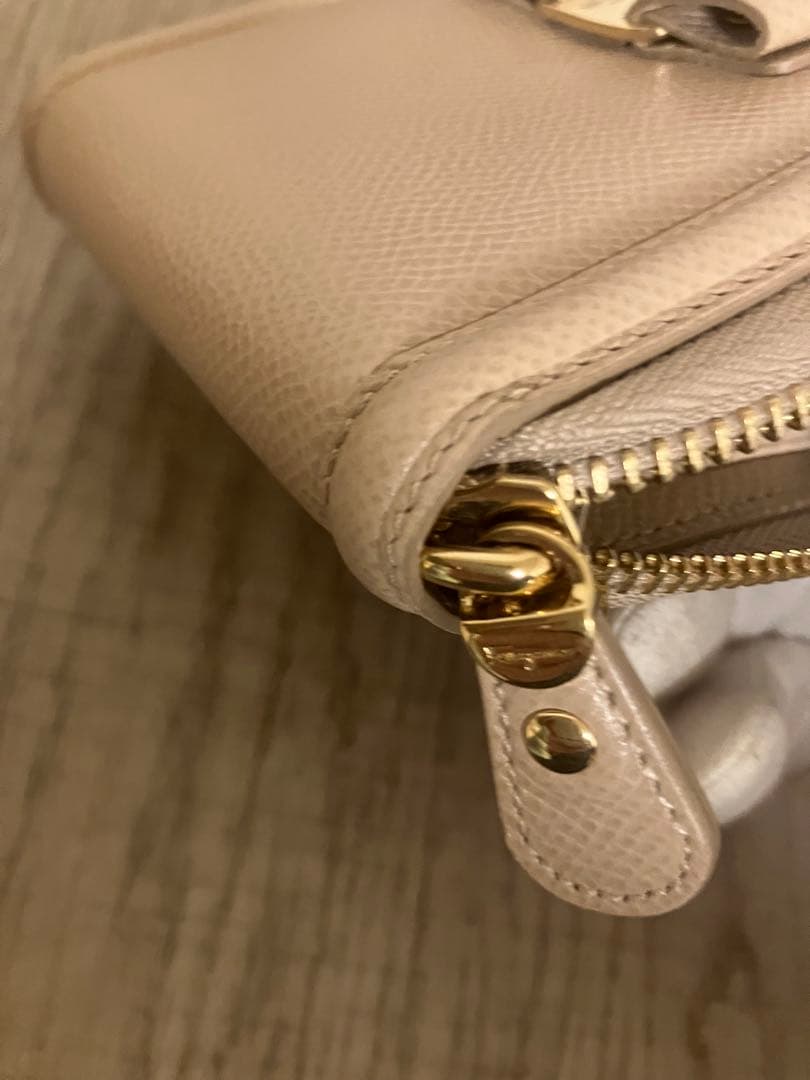 フェラガモ　財布　22-D156 マカダミア