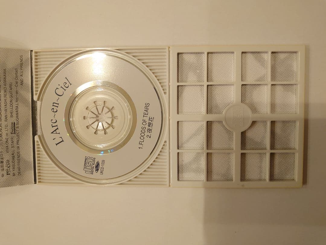L'Arc-en-Cielの「Floods of tears」限定1000枚