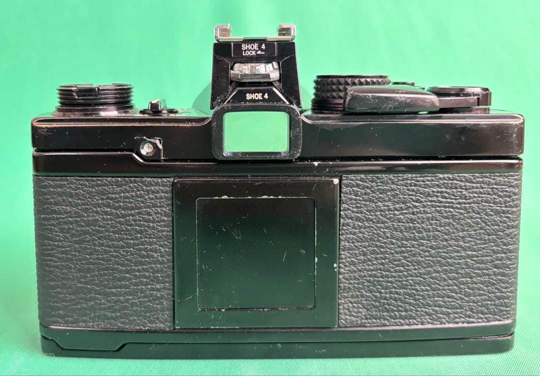 ★ OLYMPUS OM-2N BLACK + 広角レンズ 28mm