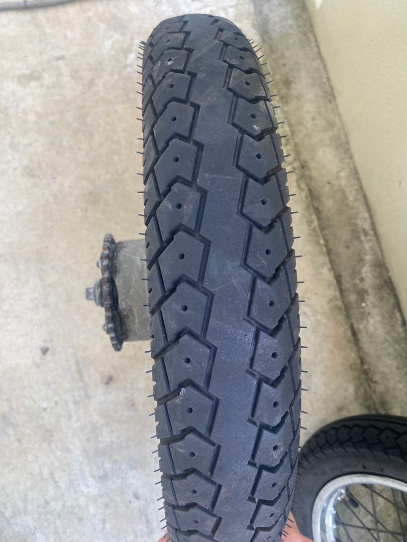 ホンダ　スーパーカブ110 14インチホイールセットのリアのみ（送料込み）