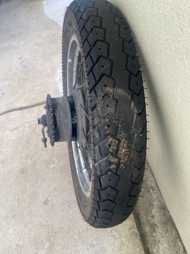 ホンダ　スーパーカブ110 14インチホイールセットのリアのみ（送料込み）