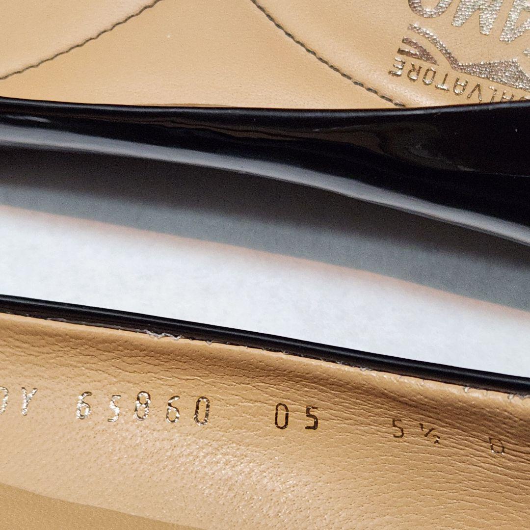 Ferragamoフェラガモ　 黒 リボン付きフラットシューズ　バレリーナ