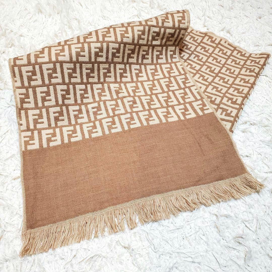 美品 Fendi ロゴパターン ウール　マフラー　フェンディ　総柄　ズッカ