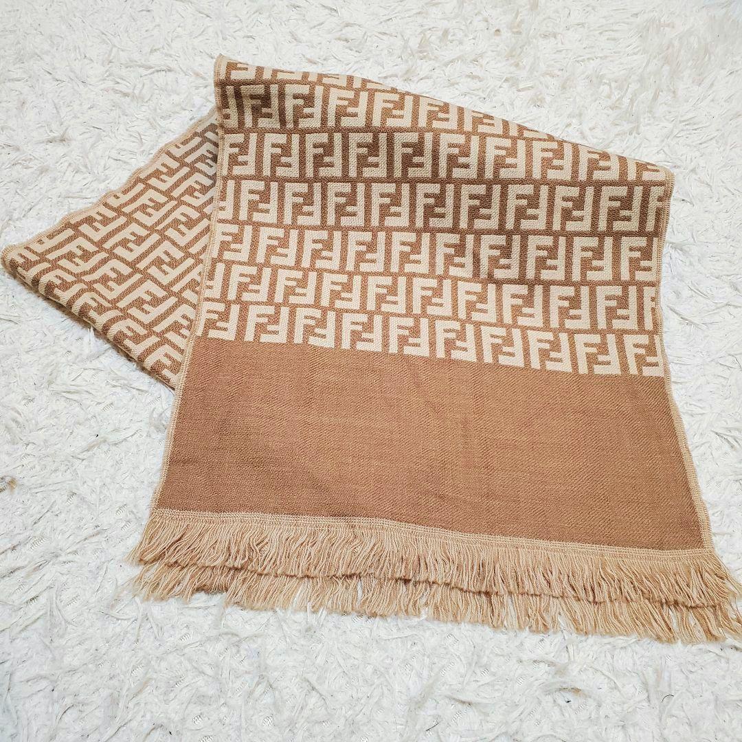 美品 Fendi ロゴパターン ウール　マフラー　フェンディ　総柄　ズッカ