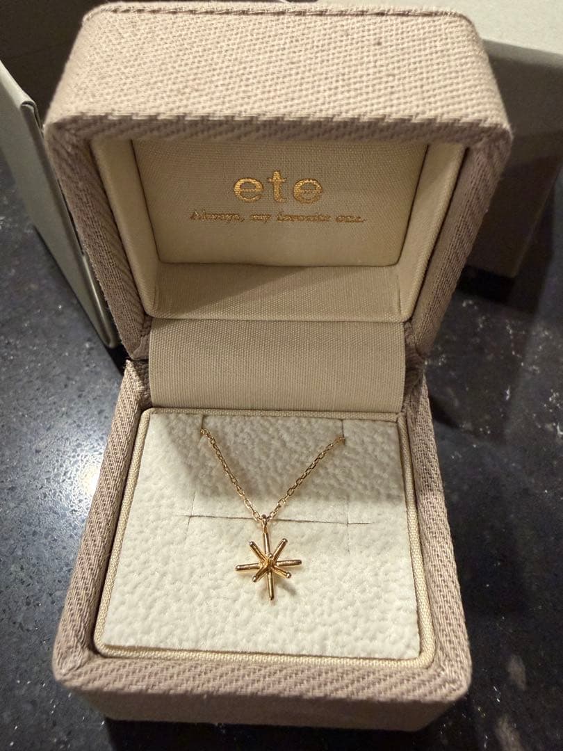 【美品】Jouete 10K イガイガネックレス