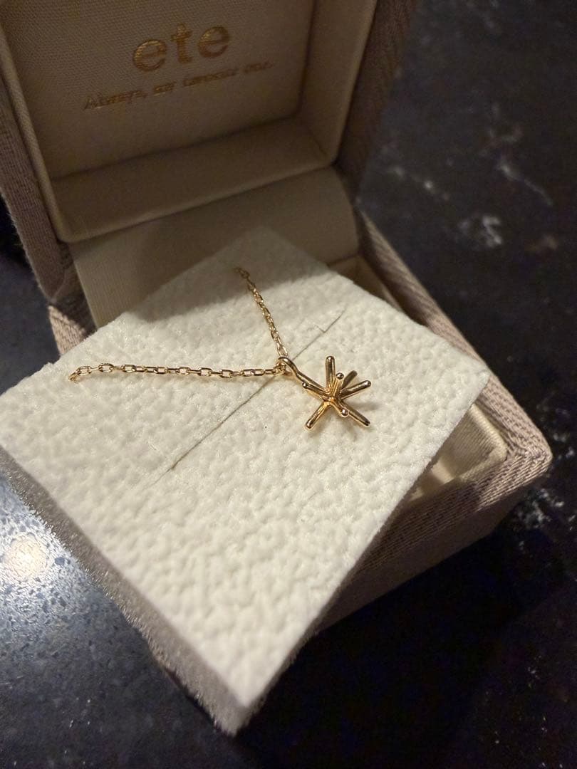 【美品】Jouete 10K イガイガネックレス