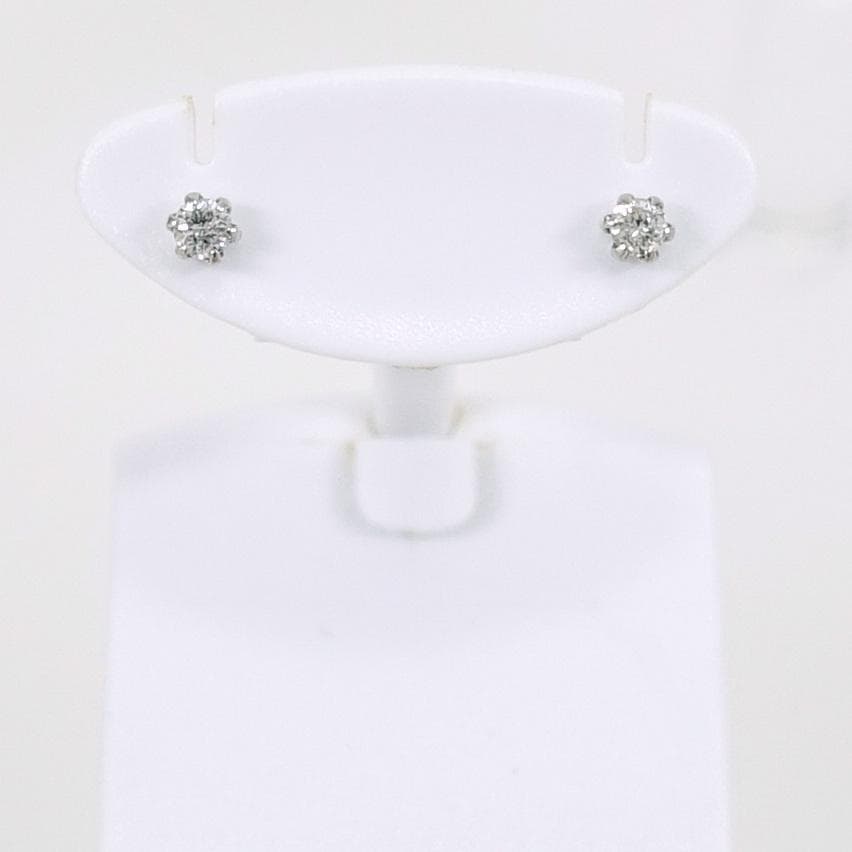 PT 0.15カラット　ダイヤモンド ピアス