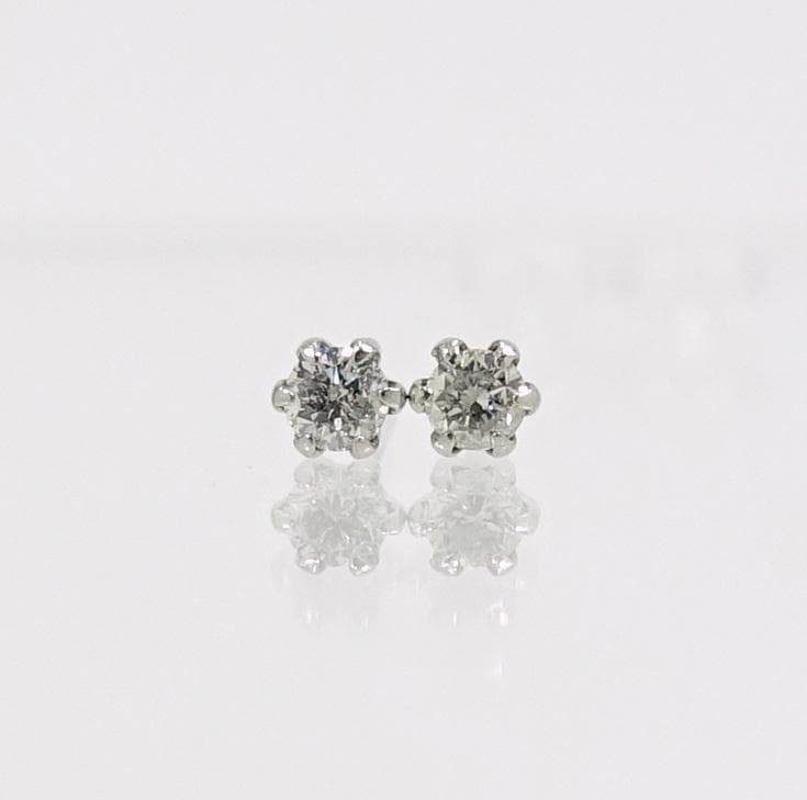 PT 0.15カラット　ダイヤモンド ピアス