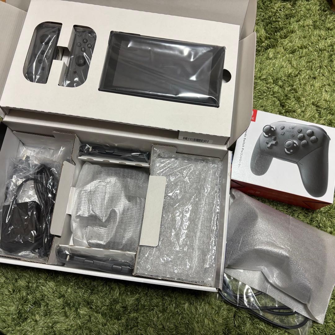 【美品】Nintendo Switch ブラック　ジョイコン付き