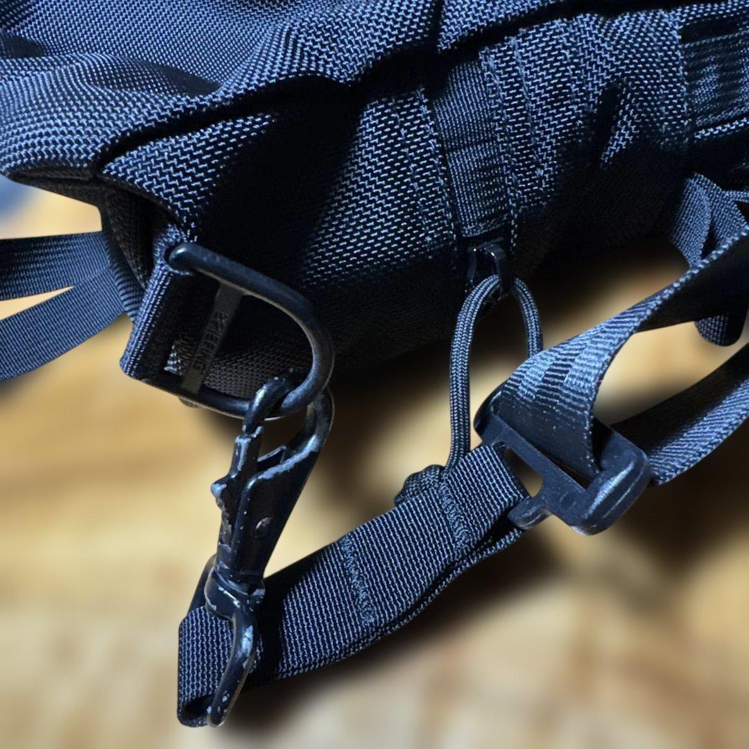 バッグ BRIFING SLING BAG