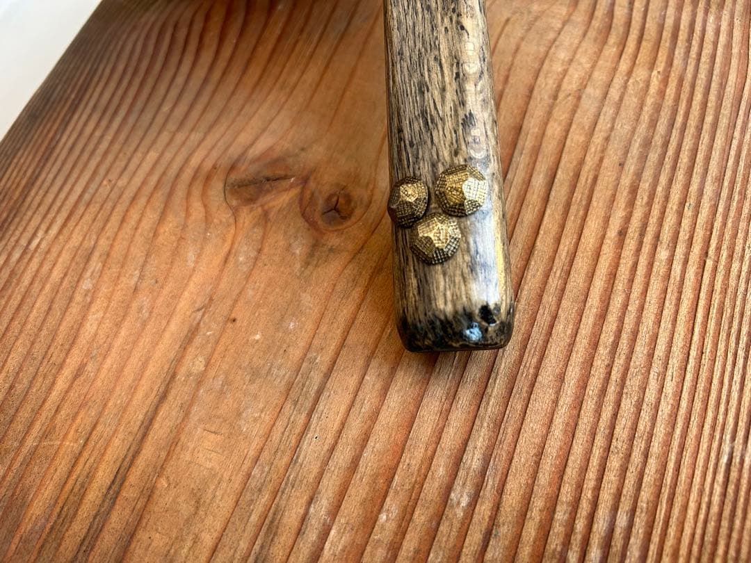 船手玄翁　墨入樫　亀鋲グリップ