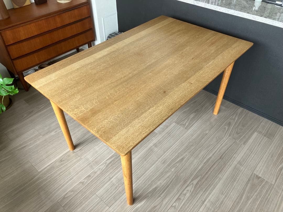 【大幅値下げしました】オーク無垢材 木製ダイニングテーブル 4人用