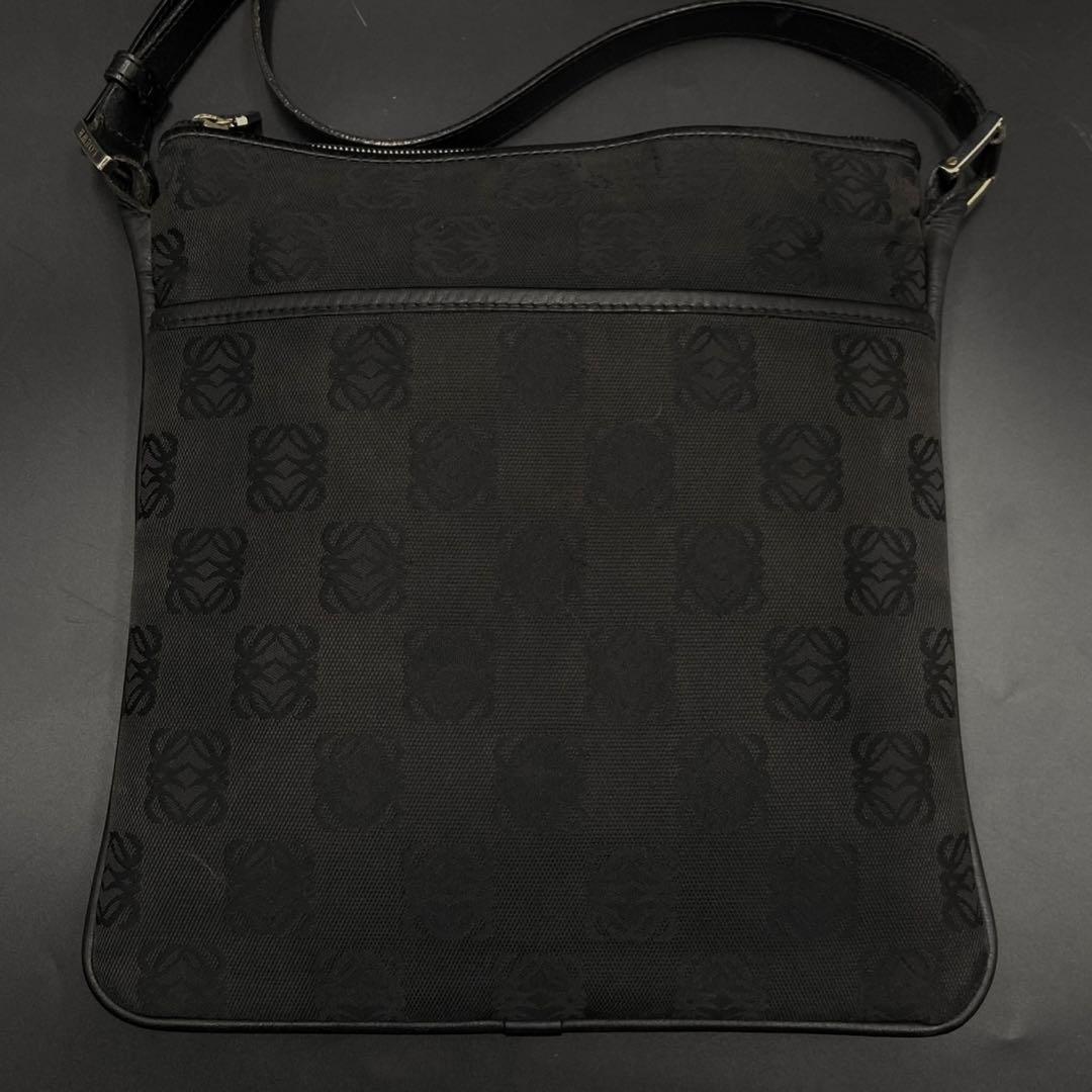 【美品】ロエベ アナグラム ショルダーバッグ ブラック キャンバス