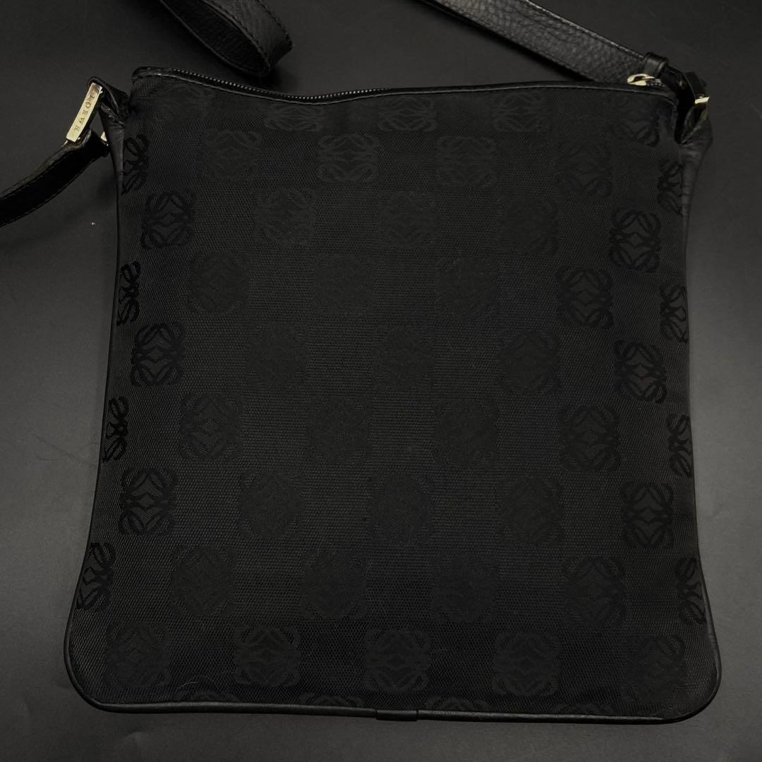 【美品】ロエベ アナグラム ショルダーバッグ ブラック キャンバス