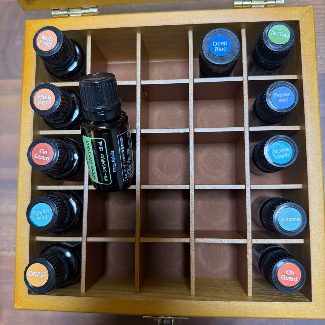 n*a様 【オイルは全て未使用・未開封品】エッセンシャルオイルセット ウッドボッ
