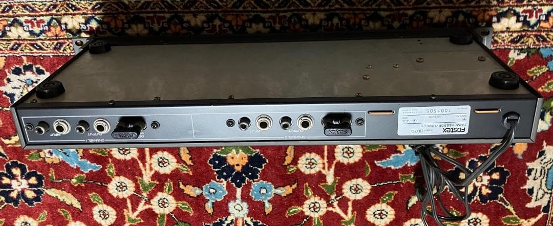 DTM・DAW FOSTEX COMPRESSOR LIMITER MODEL 3070