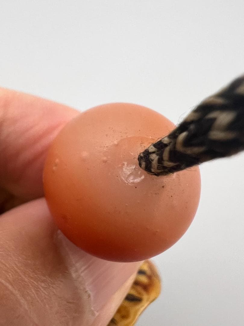 時代　根付　天然素材製　蓮根文　瑪瑙珠尾締め　重量約15.4g