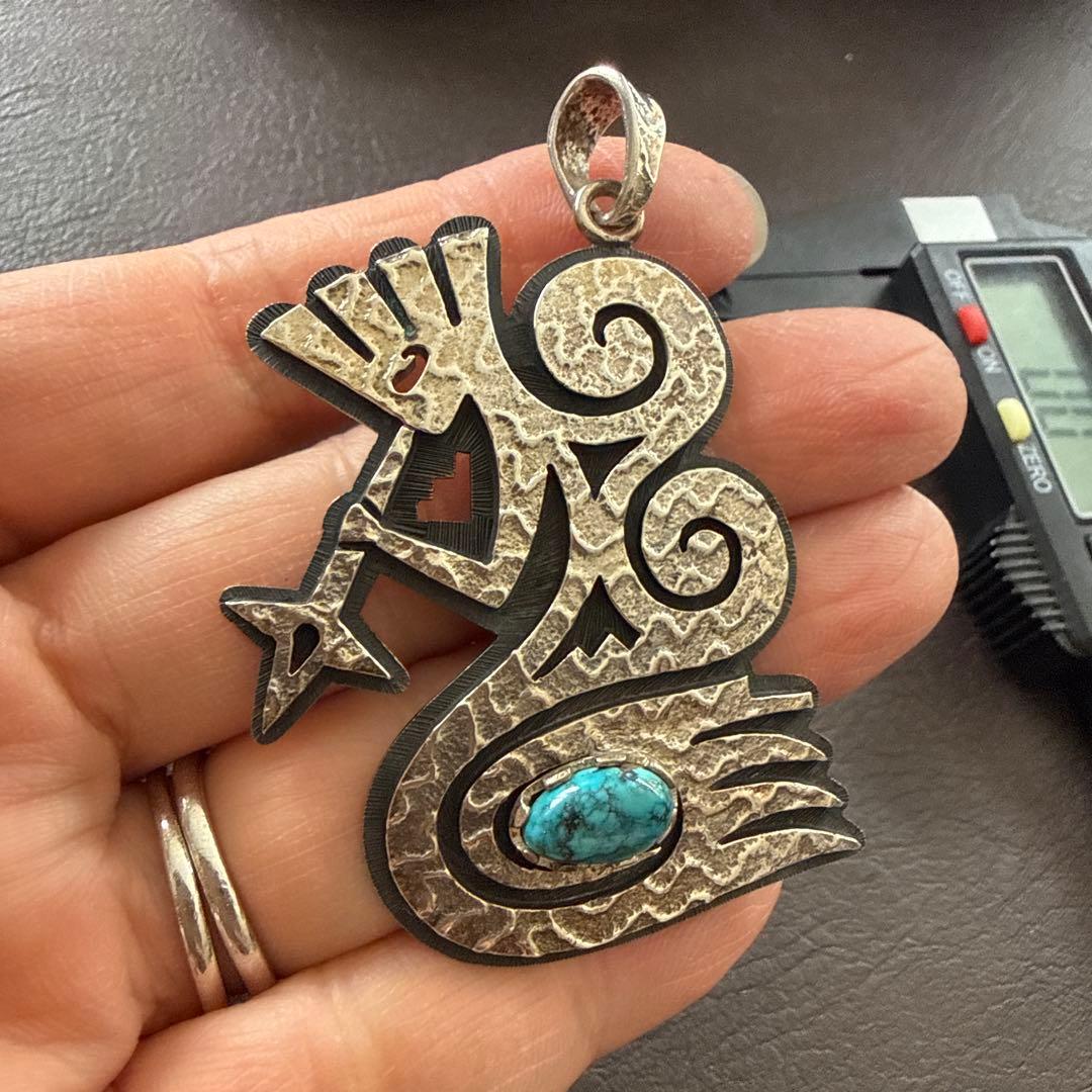 ホピ族　ルーベンソフキー　ペンダントトップ　ターコイズ