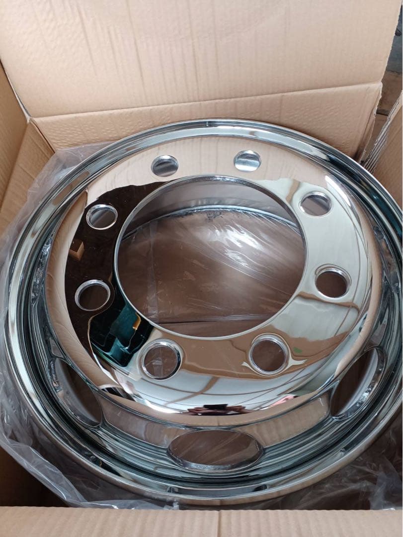大型メッキホイール低床8穴フロント6.75×19.5 新品未使用1本撮影用に開封