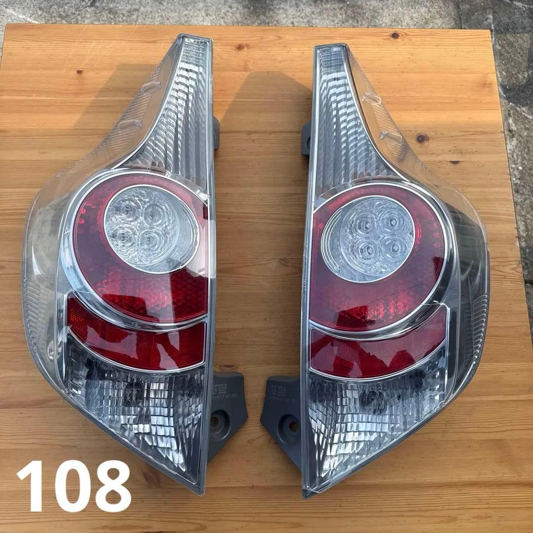 アクア　NHP10 テールライト