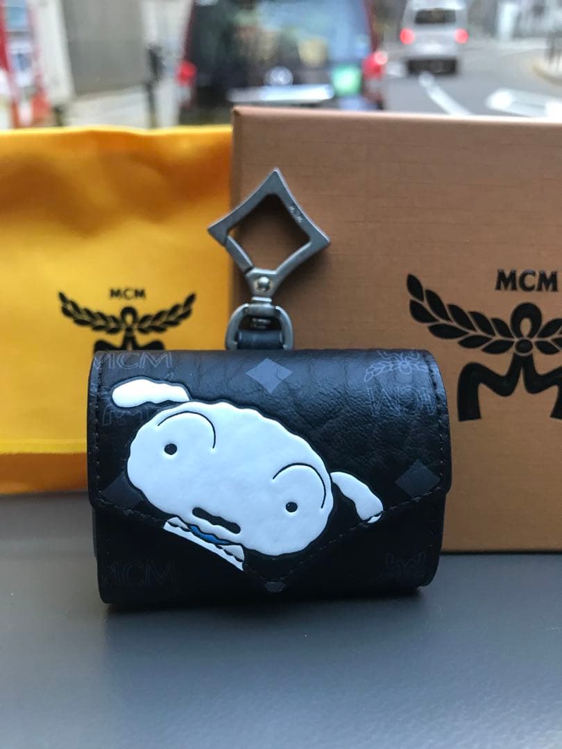 MCM 日本限定 クレヨンしんちゃん AirPods ケース シロ