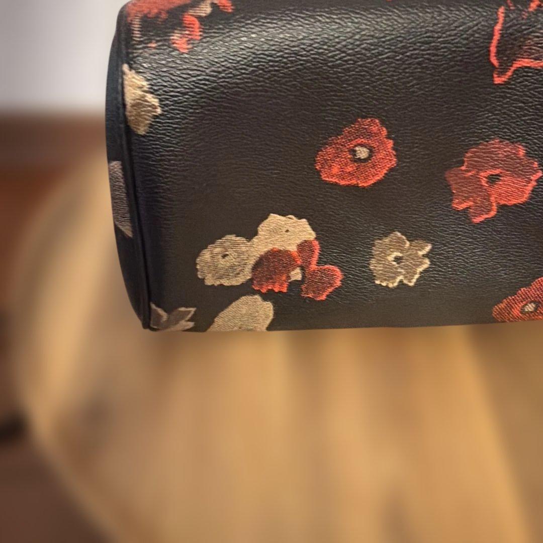 COACH 花柄レザーショルダーバッグ