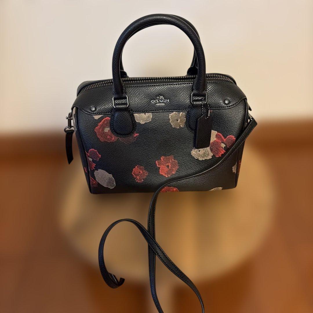COACH 花柄レザーショルダーバッグ