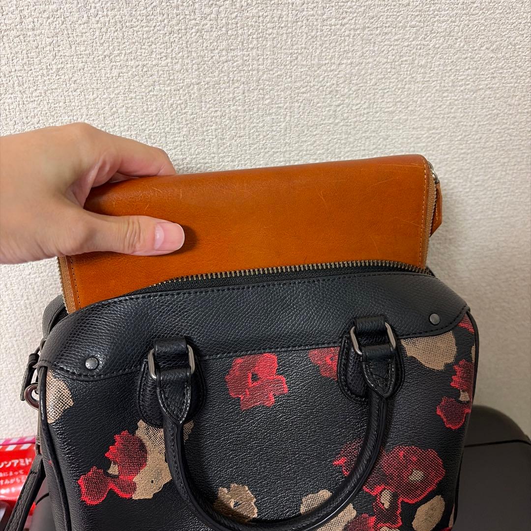 COACH 花柄レザーショルダーバッグ