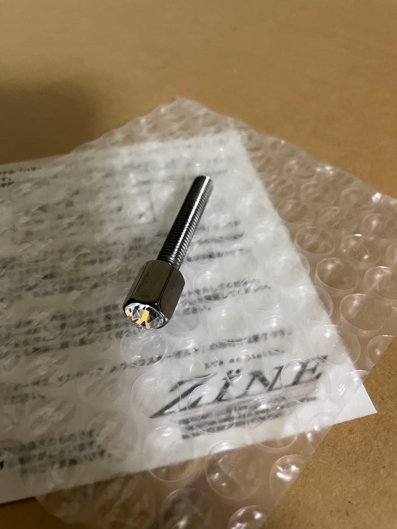 ハマーH2 スワロフスキーボルトZINE HUMMER