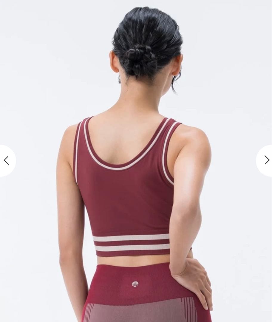 【SUKALA】ブラトップ付きカレッジVネックプルオーバー　Mサイズ