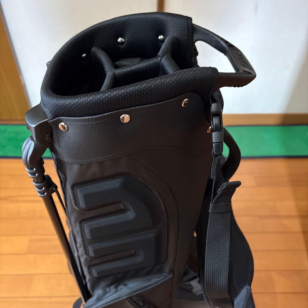 未使用に近　Titleist スタンドバッグ プレーヤーズ4 ブラック
