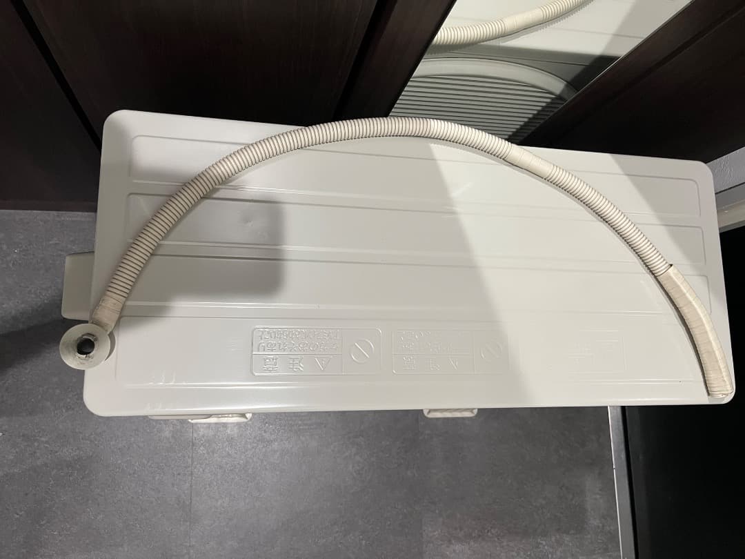 ＜室外機のみ。室内機と要同時購入＞DAIKIN 2023年購入 8畳用エアコン