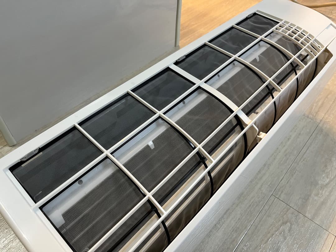 ＜室外機のみ。室内機と要同時購入＞DAIKIN 2023年購入 8畳用エアコン