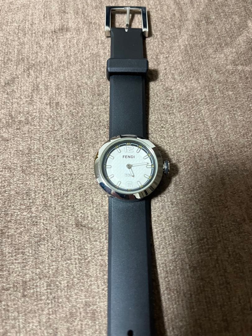 稼働中！FENDI アナログ腕時計 ブラック