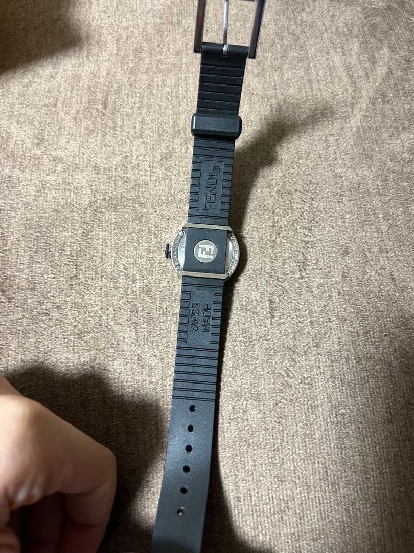 稼働中！FENDI アナログ腕時計 ブラック