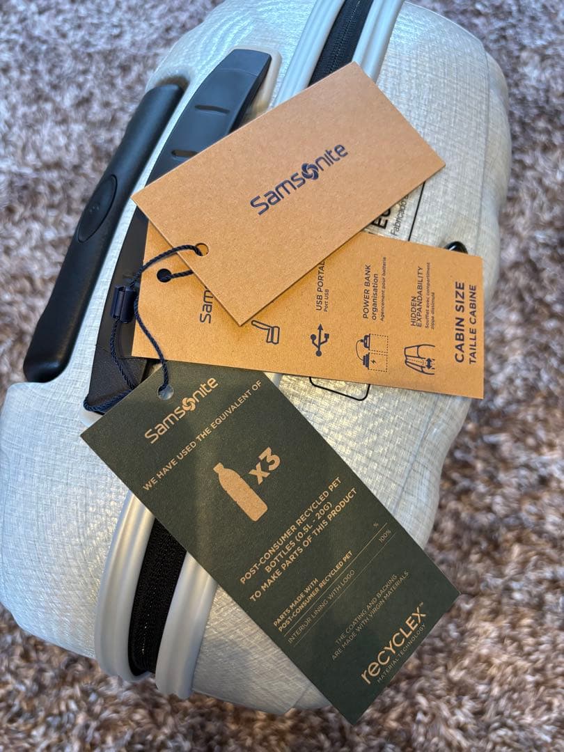 新品未使用★白サムソナイト シーライト スピナー55 機内持ち込み スーツケース