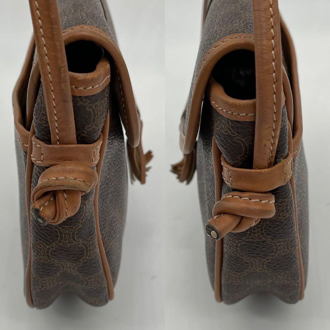 CELINE ショルダーバッグ 斜めがけ マカダム柄 トリオンフ タッセル