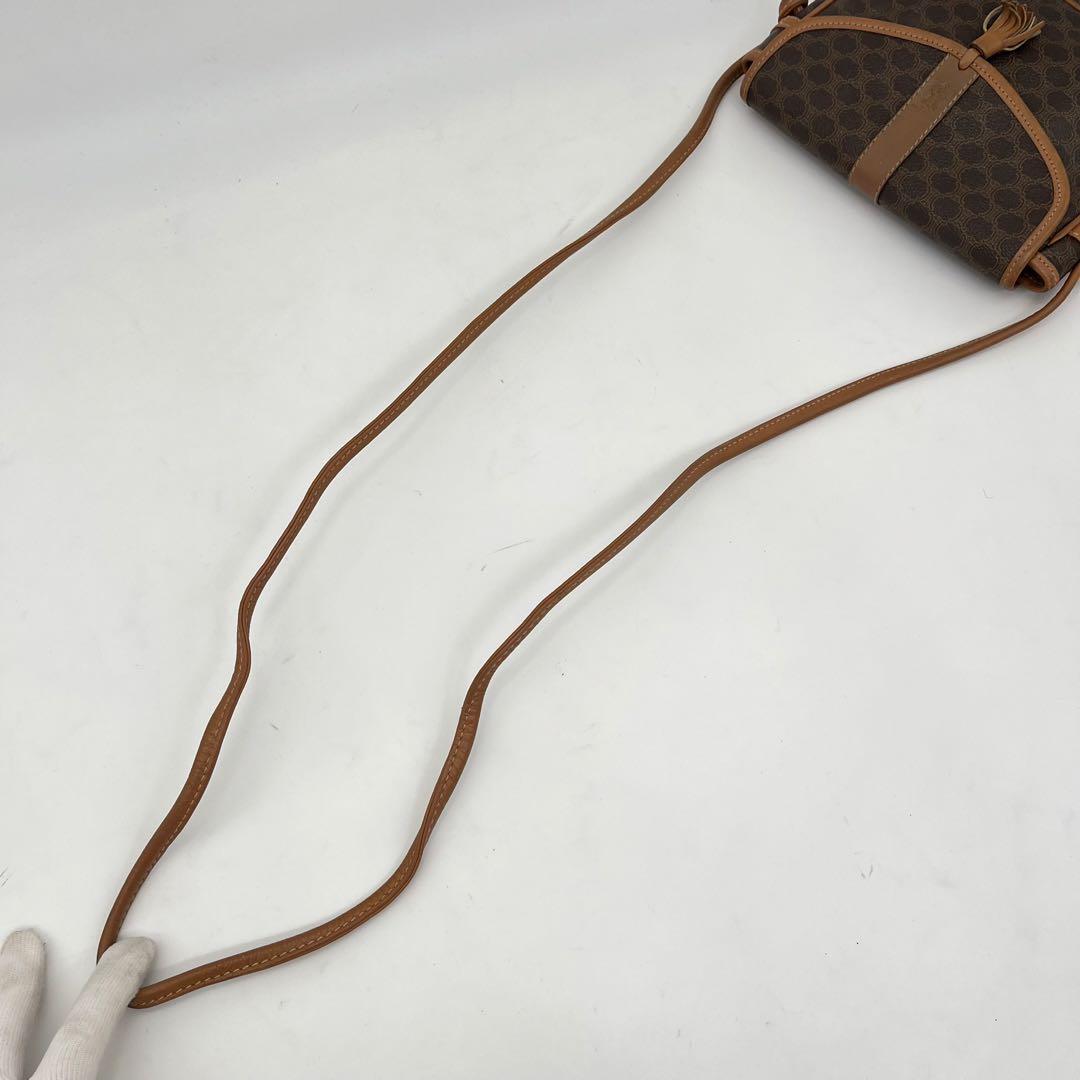 CELINE ショルダーバッグ 斜めがけ マカダム柄 トリオンフ タッセル