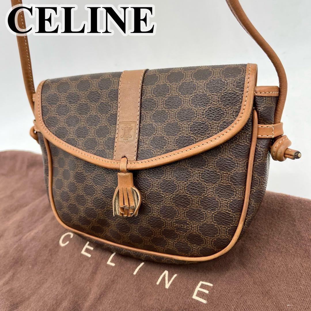 CELINE ショルダーバッグ 斜めがけ マカダム柄 トリオンフ タッセル